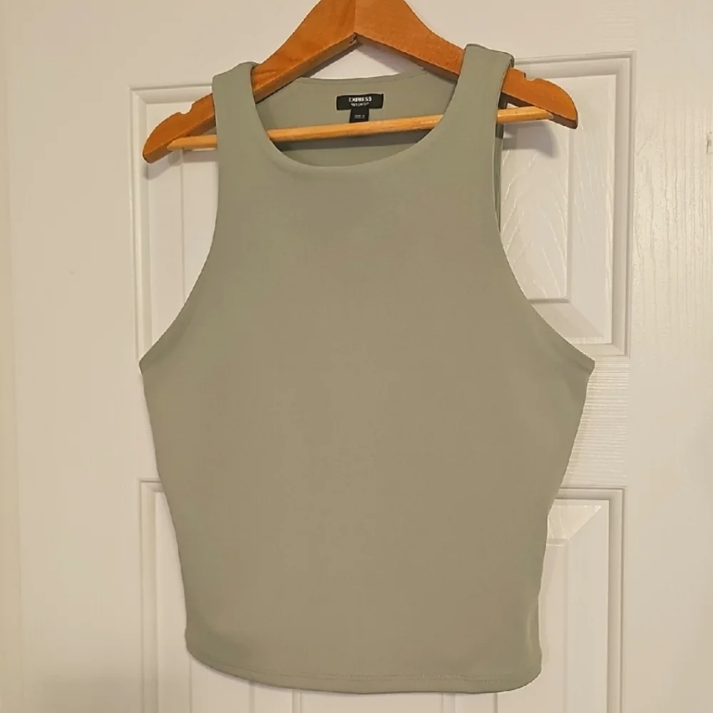 Express Body Contour Tank - Picture 1 of 2